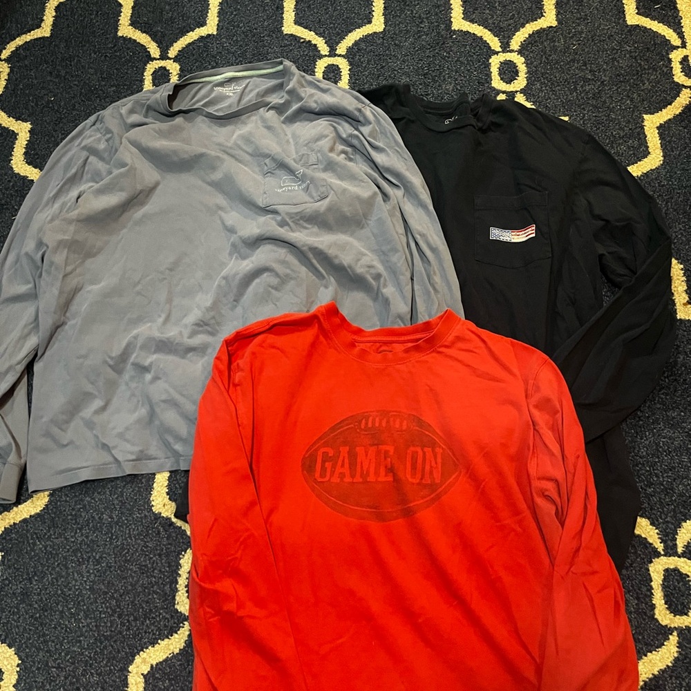 Mens long-sleeve lot. Vineyard vines and Life is Good size xxl